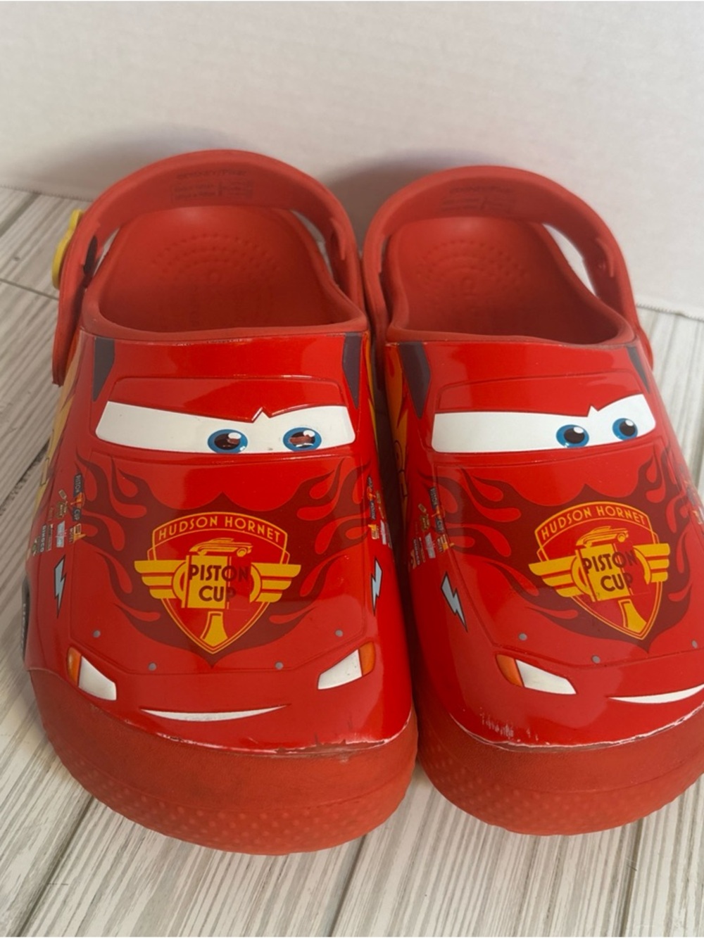 Crocs Shoes Kids Size J3 Red Lightning McQueen Disney Pixar Cars Clog Sandals